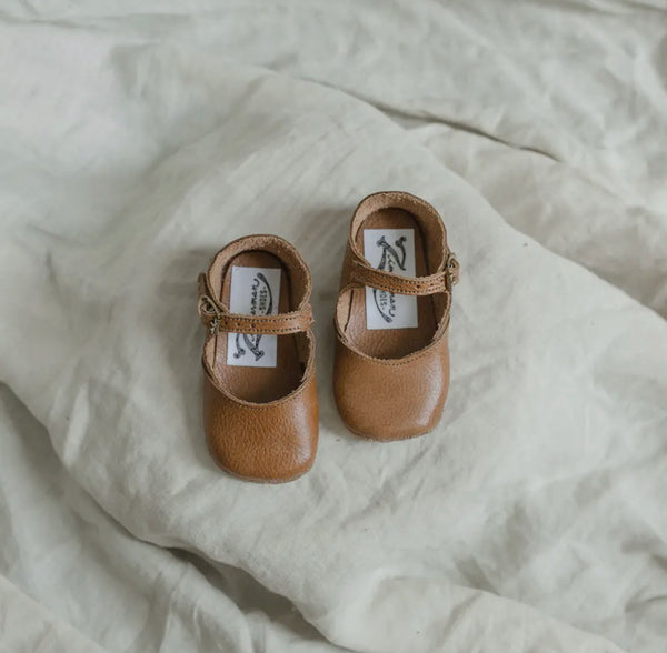 Zimmerman Soft Soled Scallop Mary Jane ~ Cognac