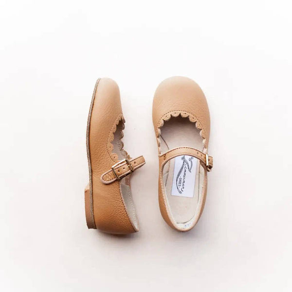 Zimmerman Shoes - Scalloped Mary Jane - Camel: 11 (Child) / Medium (E)