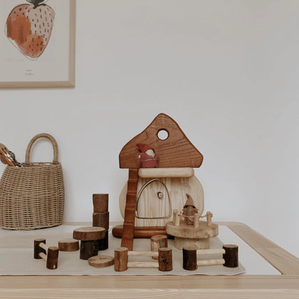 Q Toys Mushroom House
