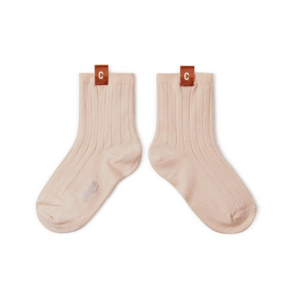 Collegien Cyril - Ribbed Ankle Socks with C Label ~ Sorbet