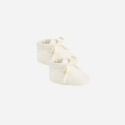Quincy Mae Baby Booties in Ivory