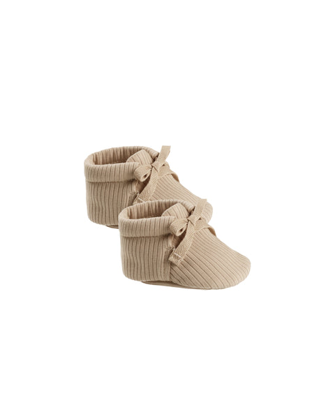 Quincy Mae Baby Booties ~ Latte