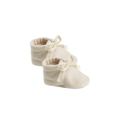 Quincy Mae Baby Booties ~ Natural