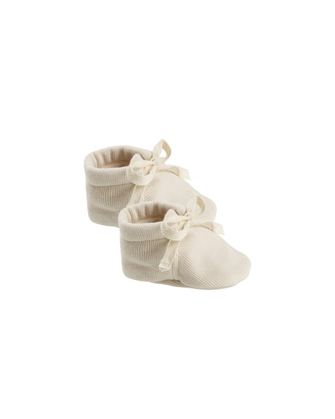 Quincy Mae Baby Booties ~ Natural