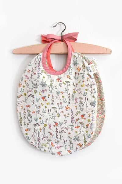 BARNABÉ AIME LE CAFÉ - Liberty® English Floral Baby Bib: Heavenly