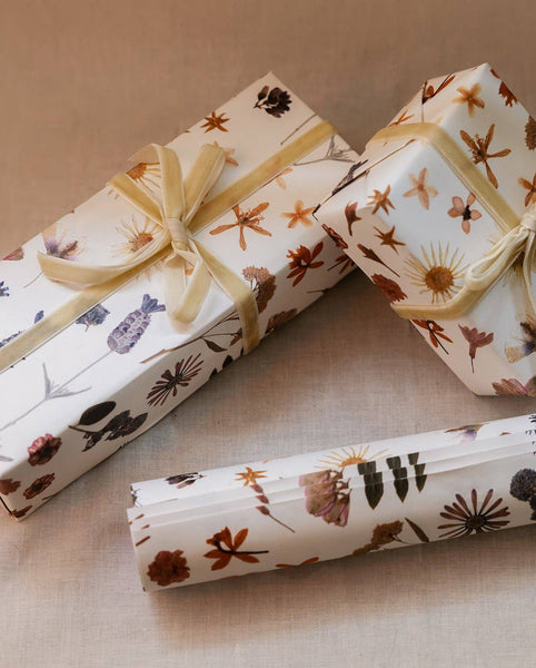 Adelfi - Pressed Flowers Gift Wrap: Roll of 3 sheets