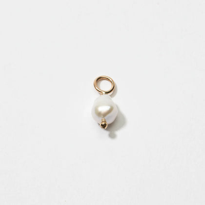 Beatrice Valenzuela Tesoro Charm Pearl