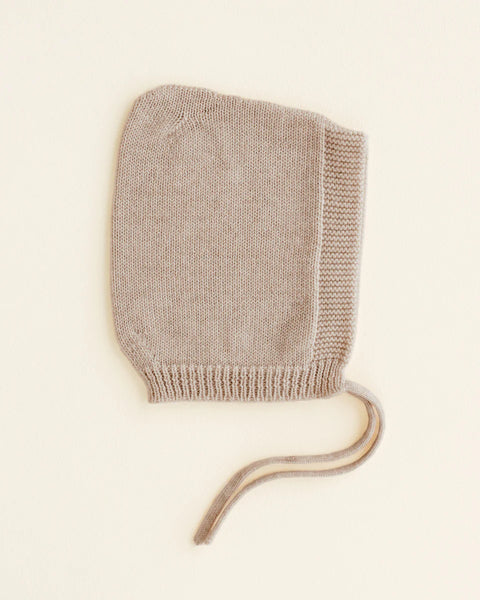 Hvid Pixie Bonnet Isidor ~ Sand