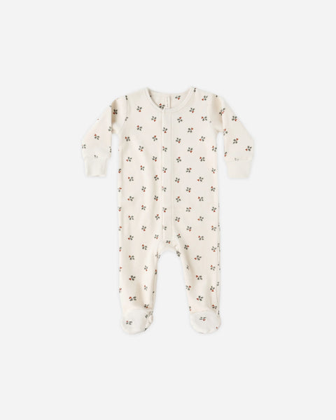 Quincy Mae Hidden Snap Footie ~ Holly Berry