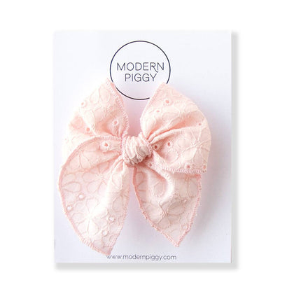 Modern Piggy - Petal Pink Eyelet | Petite Party Bow: Alligator Clip